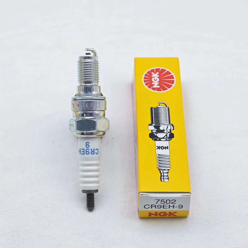 CR9EH-9 CR9EH9 7502 NGK Motorcycle Spark Plug for HONDA CB HORNET CBR NX VFR KAWASAKI NINJA YAMAHA V-MAX SUZUKI