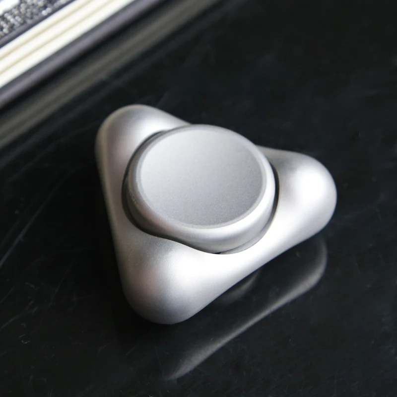 Fidget Spinner de acero inoxidable, giroscopio silencioso de 3 puntos para aliviar el estrés, juguetes de enfoque EDC ADHD a granel para adultos, regalos de oficina