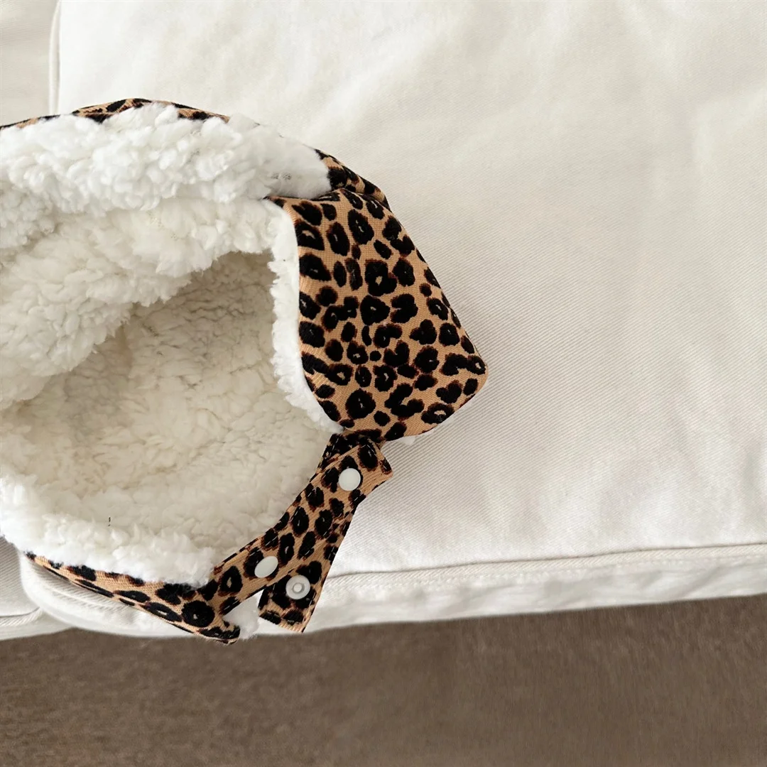 2025 قبعة الشتاء للأطفال ليوبارد طباعة الصياد الاطفال قبعة صوف مبطن الدافئة إيرفلاب قبعة الأطفال الشتاء قبعة الموضة