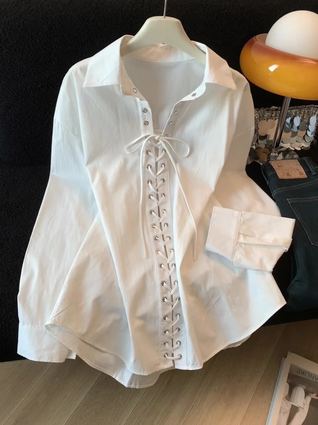 

Minimally sophisticated lace up exquisite shirt for women's 2026 Spring and Autumn commuting elegant temperament shirt
