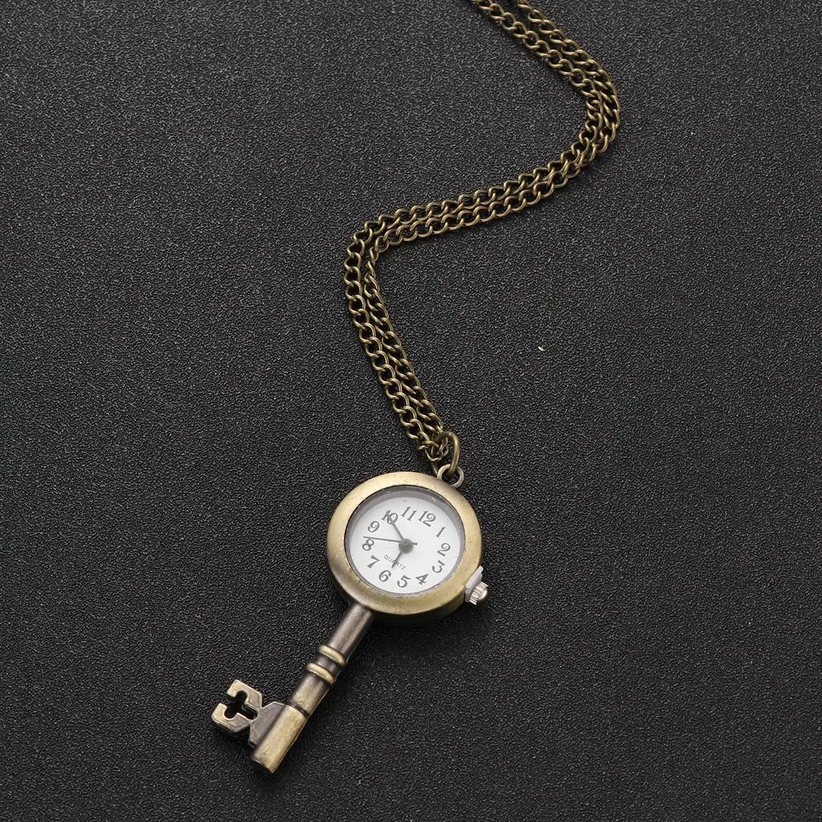

Vintage Bronze Quartz Pocket Watch Pendant Necklace Key Shape Fashion Gift for Men Women Suitable for Shopping Party