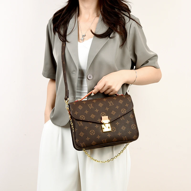 

Fashionable Trendy Designer Diaper Bag For Women Elegant Vintage Leather Minimalist Large Capacity Stylish Shoulder Bag