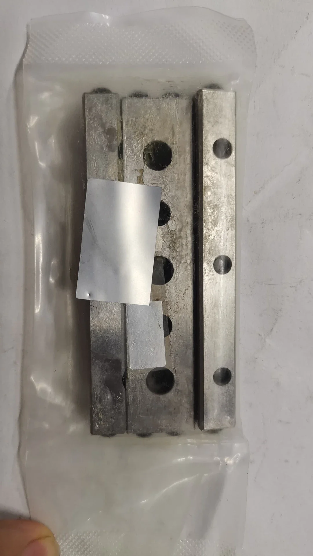 nuevo-guia-transversal-de-precision-para-maquina-de-cristal-solido