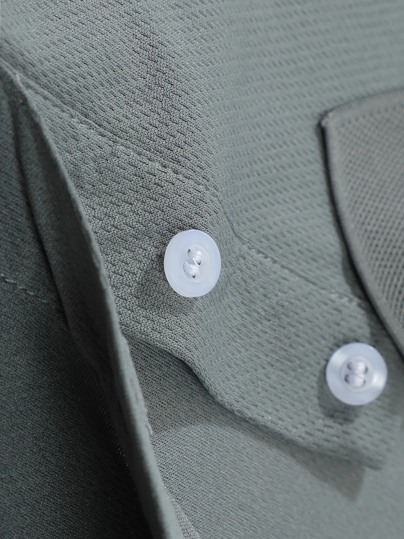 Set mit 5 personalisierbaren Sommer-Golfhemden für Herren, die mit Logos oder Text versehen werden können, ideal für Werbeaktionen im Geschäft und verschiedene Anlässe, Größe S. – Detail 10