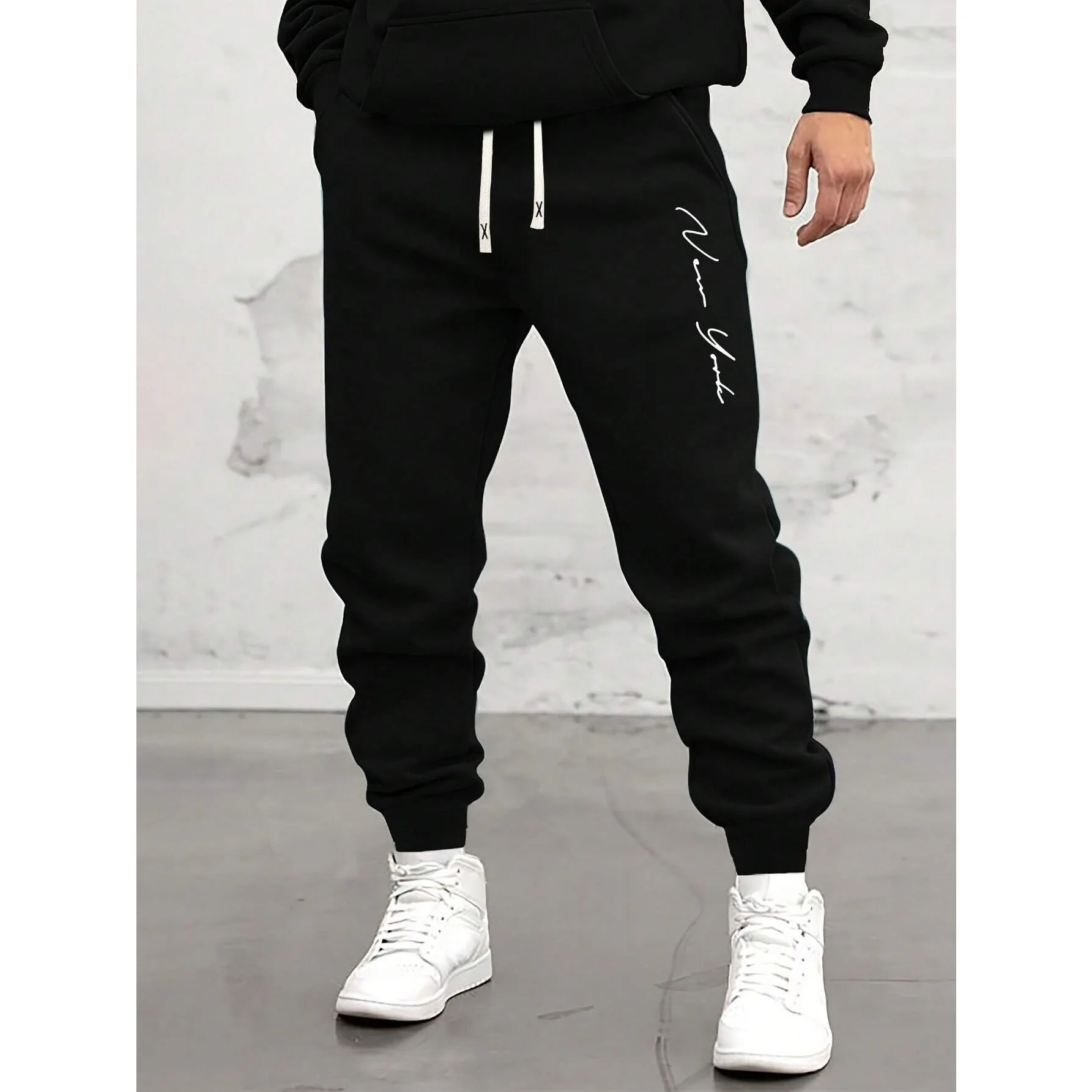 Neue Herbst- und Winterkollektion: Herren-Jogginghose mit Schriftzug-Print, atmungsaktiv, leicht, bequem und modisch für die Freizeit. – Detail 7