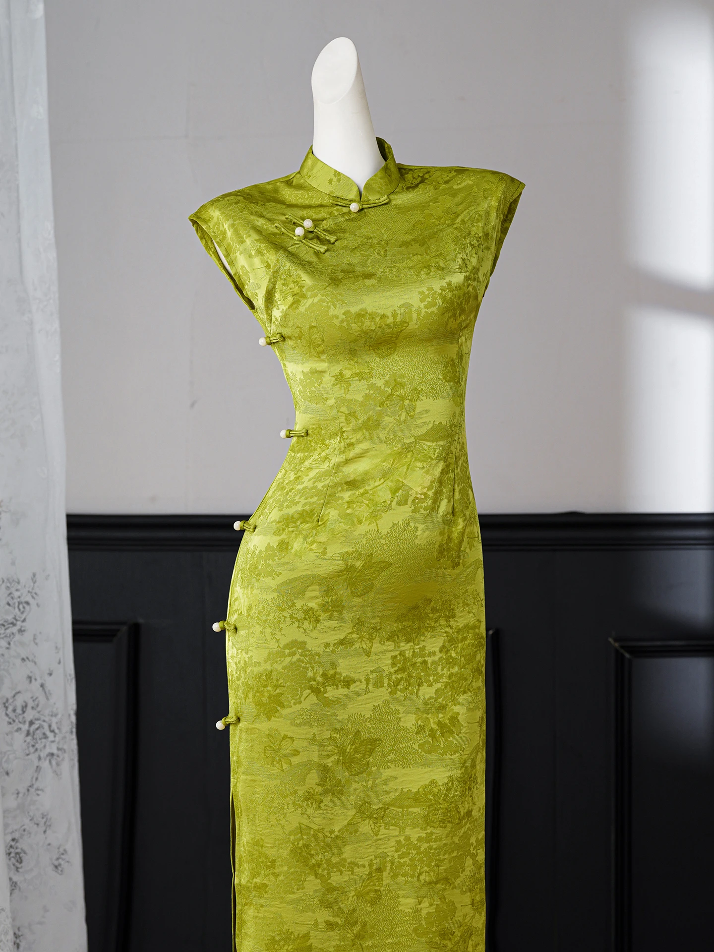 

Зеленое вышитое платье-ципао в молодежном стиле для женщин, летнее, модифицированное, высококачественное, винтажное, с боковыми пуговицами, миди-платье