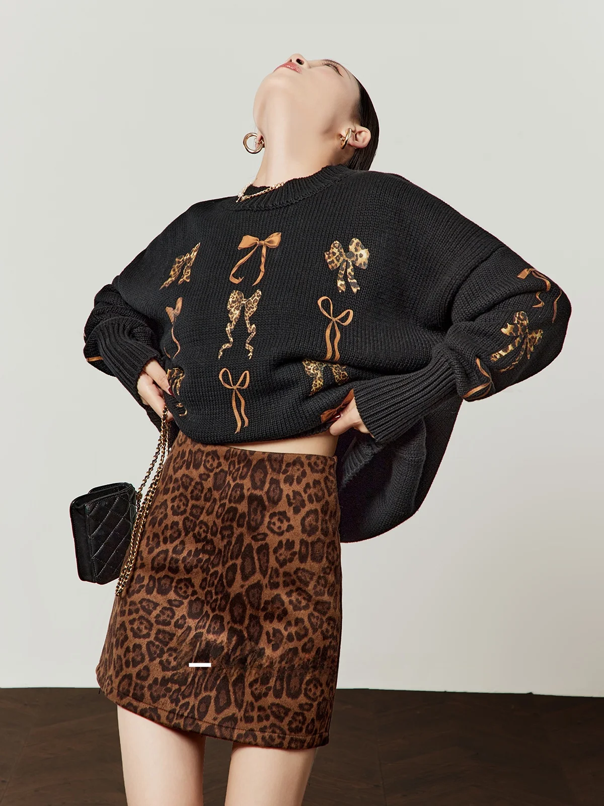 

Bla Leopard Print Silk Knot Loose round Ne Women's Sweater Spring 2026 New Sle Comfortable Knitted Long Sve Top