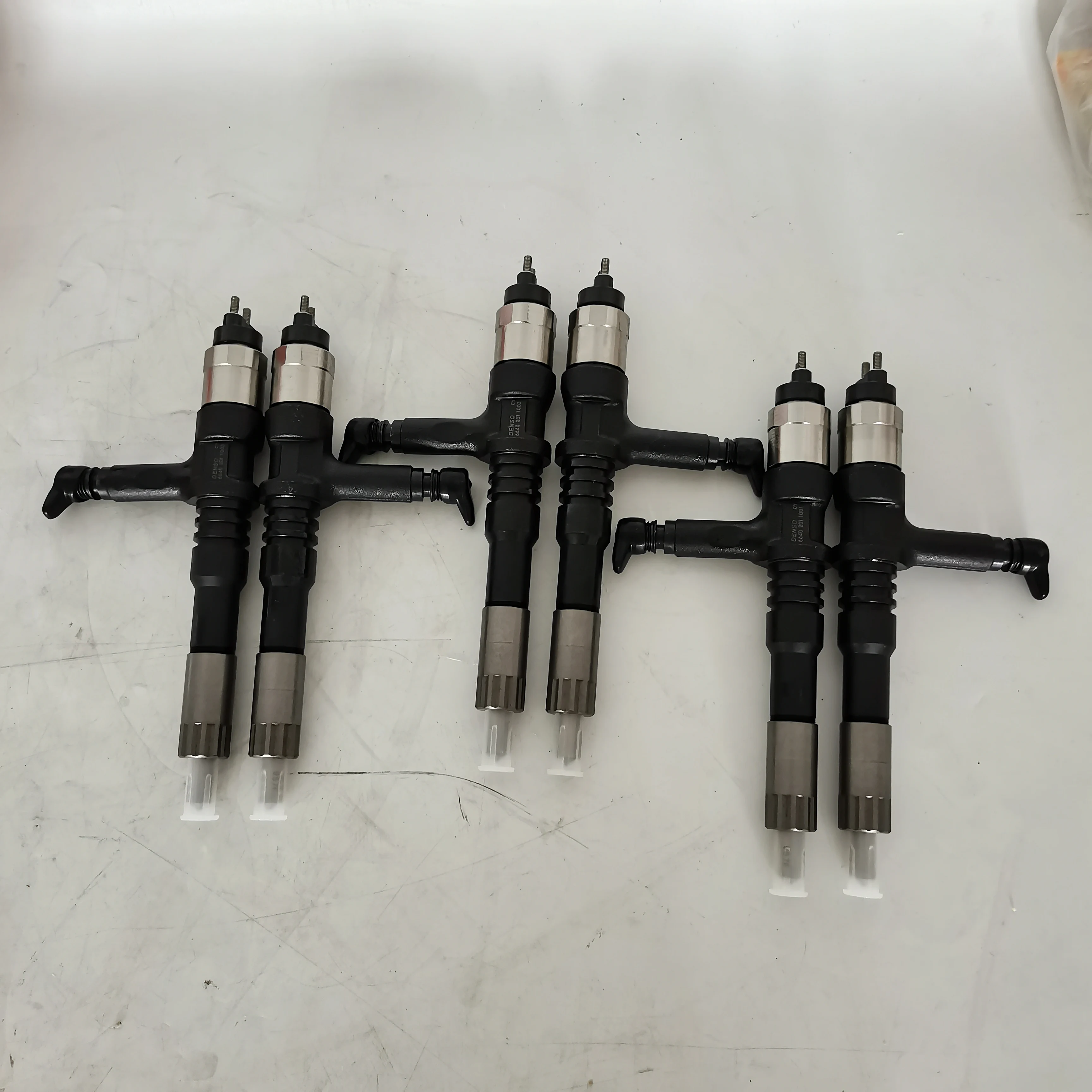 Excavator 798 mining truck C32 engine parts: fuel injector 443-9454, fuel pump 505-1183, fuel pump 619-1782, water pump 562-0161