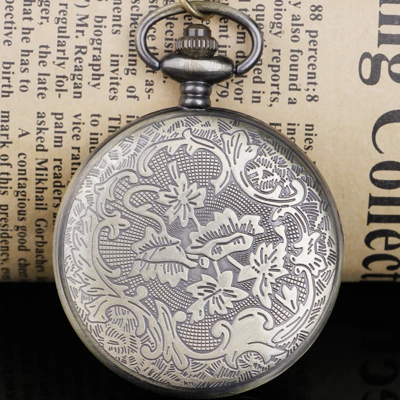 Exquisite Hollow Design Quartz Pocket Watch Necklace Lively Bird Carving Watch Pendant Friends Family High Quality Gift