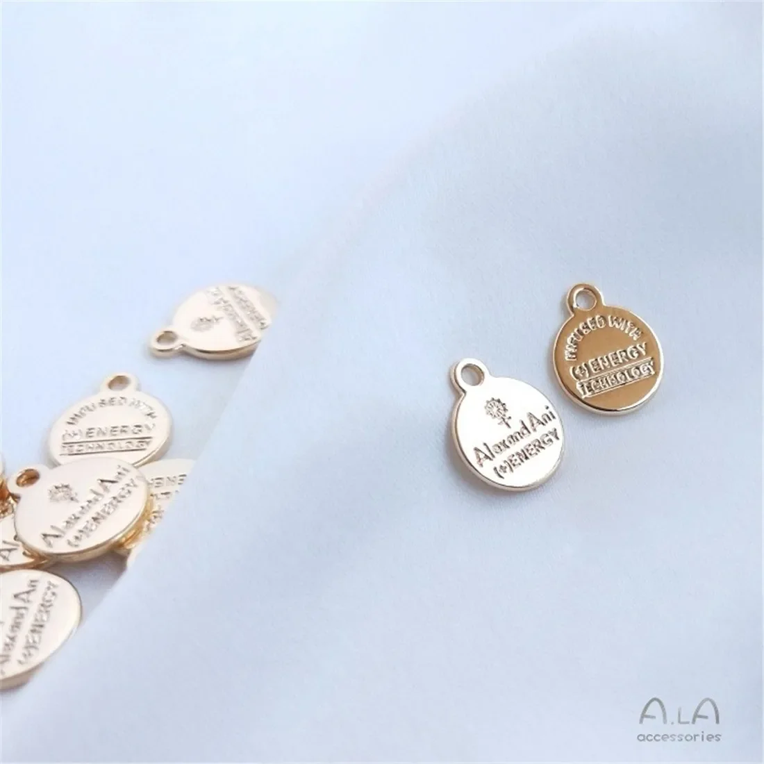 14K Genuine Gold Accessories English Letters Round Tags Small Pendants DIY Bracelets Handmade Headpieces Pendants D027