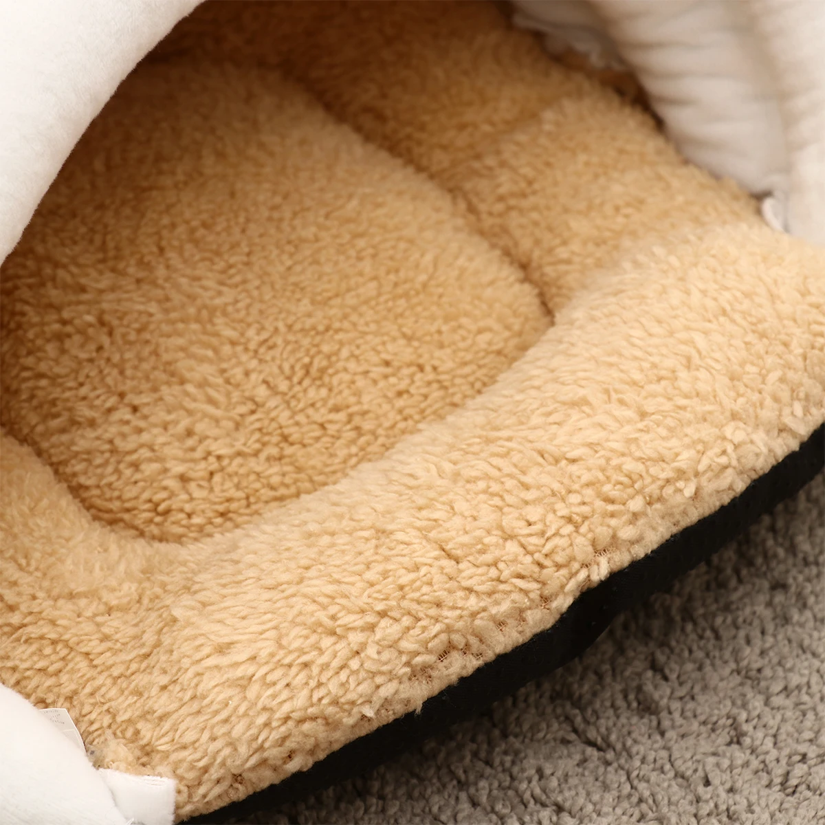 

Cat Sleeping Bag Soft Comfortable Pet Cushion Winter Nest Kitten Hole Mats Couch Travel Floor Pet Warm Bed Cat Sleeping Bed