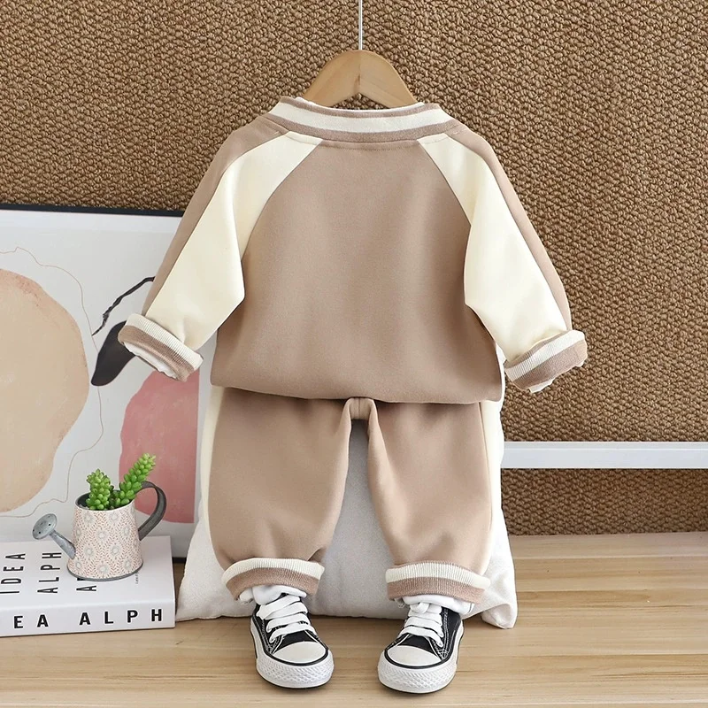 Conjunto de dos piezas de Top + Pantalones para niños 2025, nuevos productos de primavera y otoño, conjunto de ropa superior e inferior para niños, trajes para niños