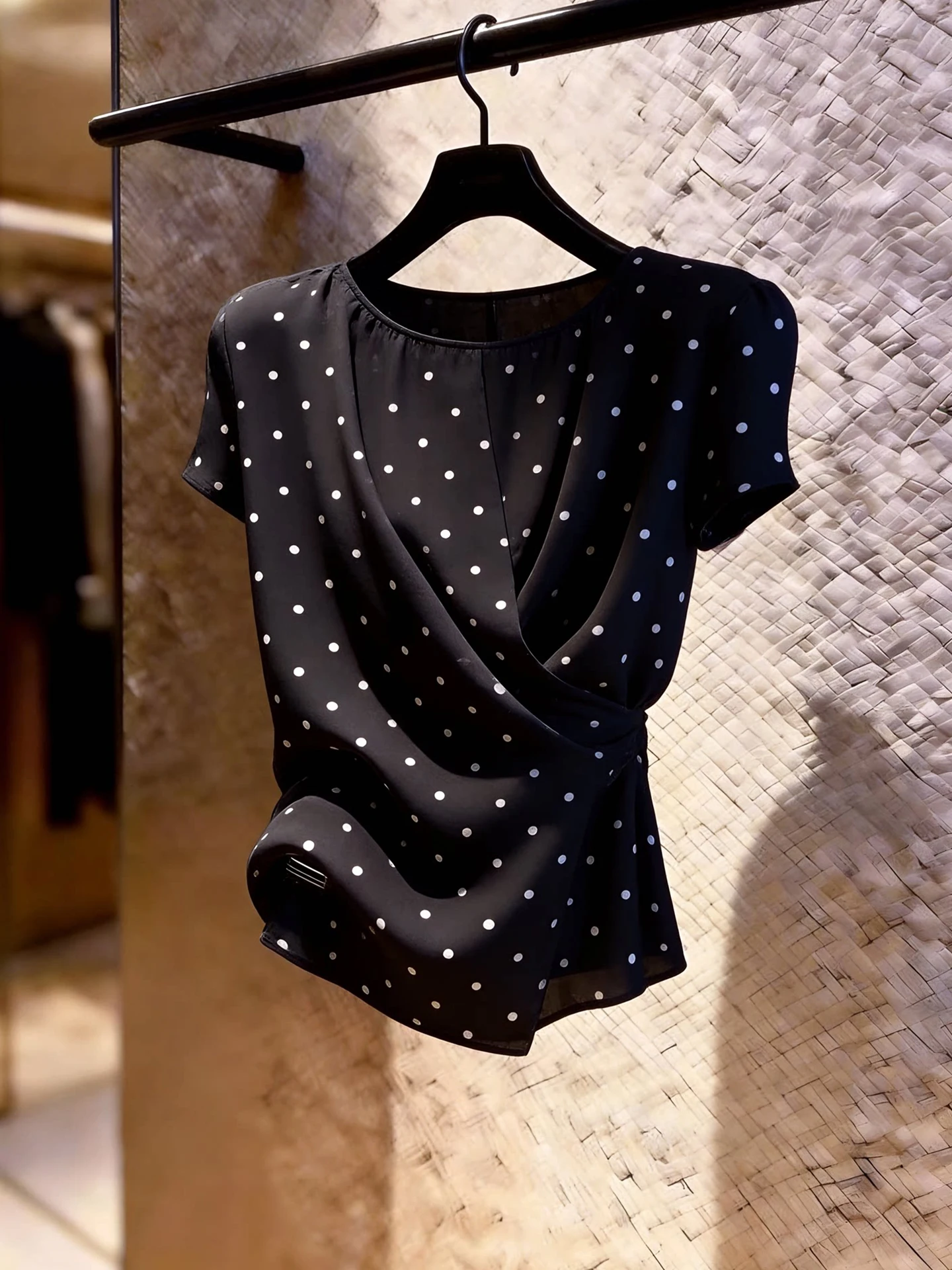 

Fashionable Polka Dot Short Sleeve Shirt Women's Stylish Elegant Ageless Top Commute Style Straight Cut Summer Season