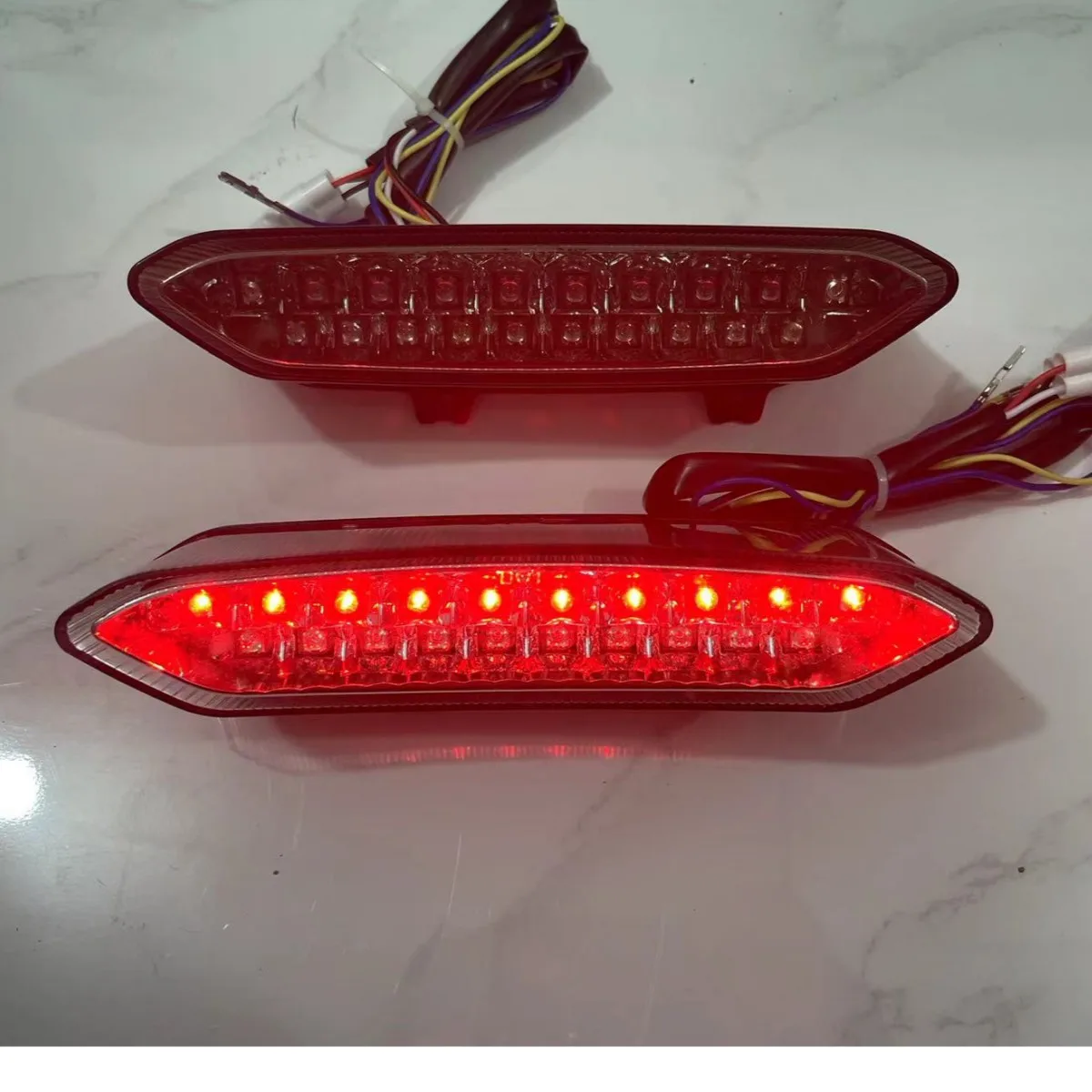 

For Yamaha R1 YZF-R1 2002 2003 Rear Tail Light Brake Turn Signals Integrated LED Light