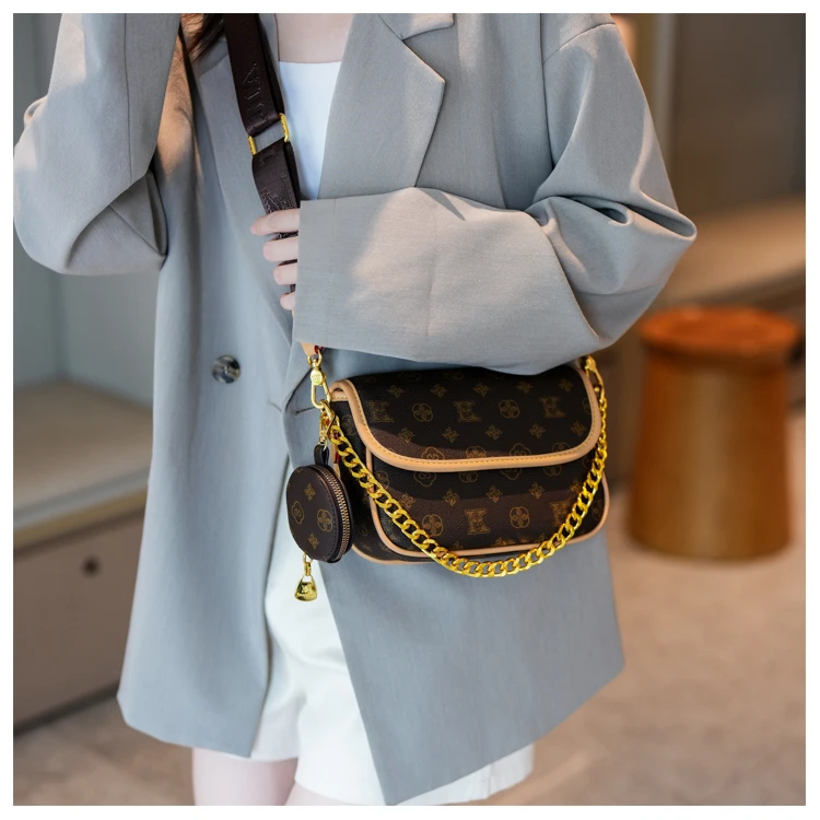 

Stylish Leather Handbag for Ladies By Luxury Brand Famous Designer Popular Classic Elegant Women's Tote Bag
