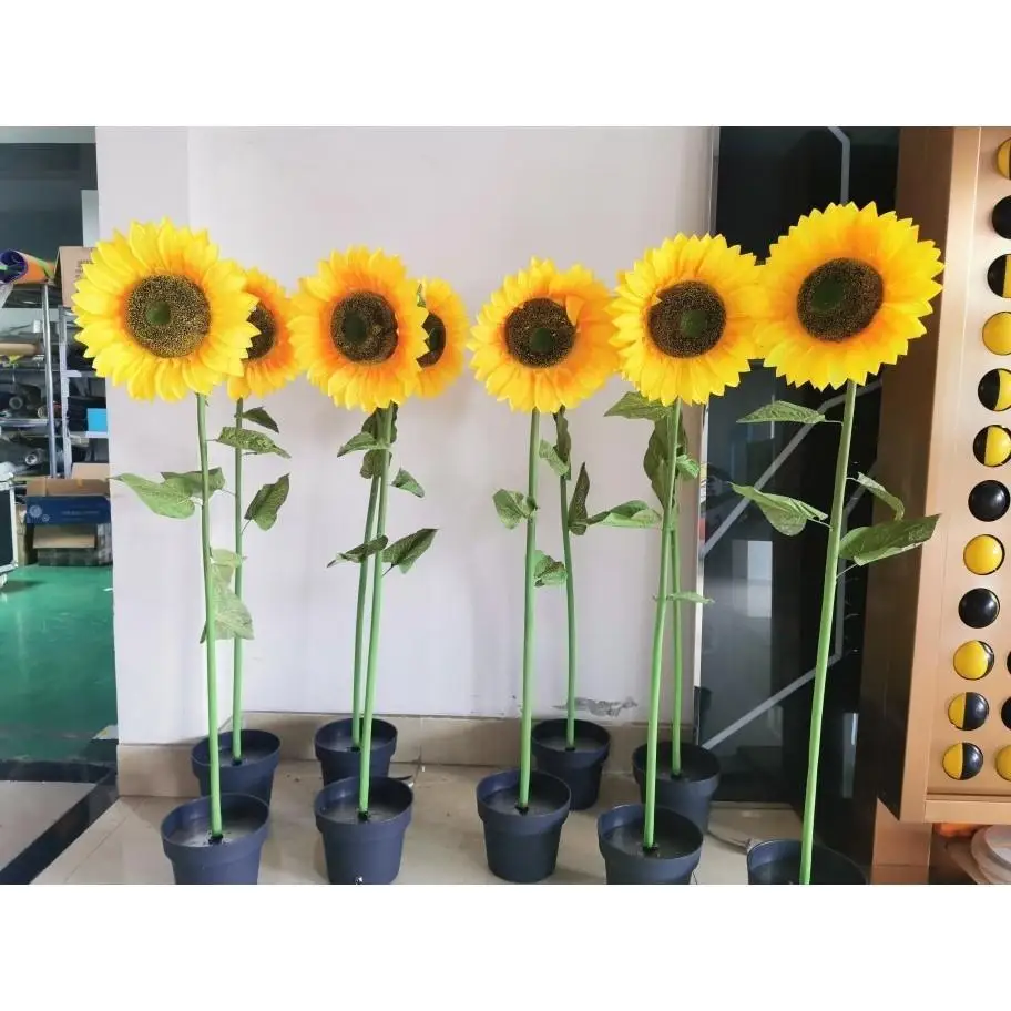 Human Following Induction Artificial Sunflower, Sensing Tracking Eye Flower Decoration for Scenic Spot Plaza