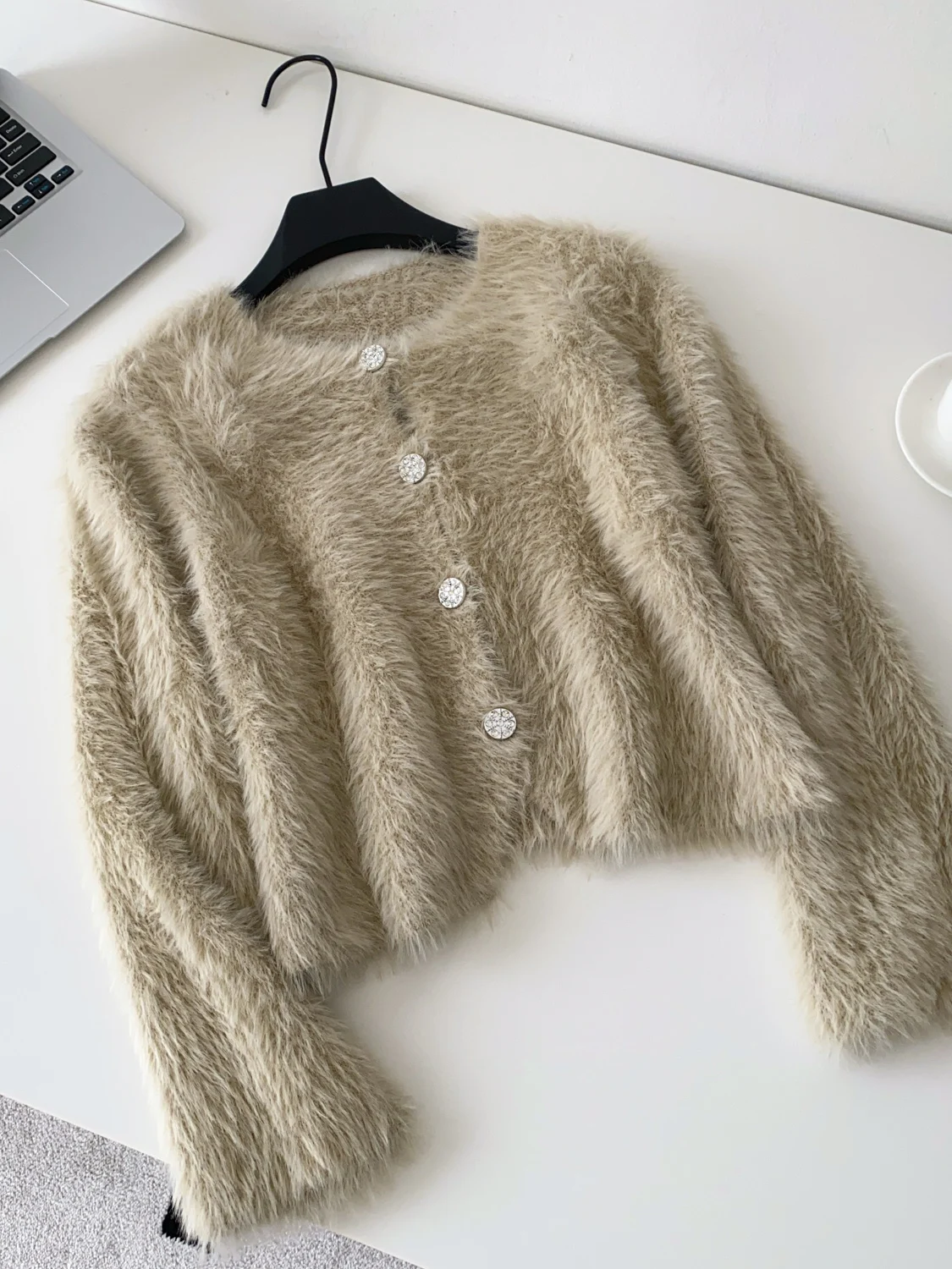 

Sweet Gentle Sle Women's Knitwear Long Sve round Ne Single Button Winter Faionable Versatile Korean Version Sweater