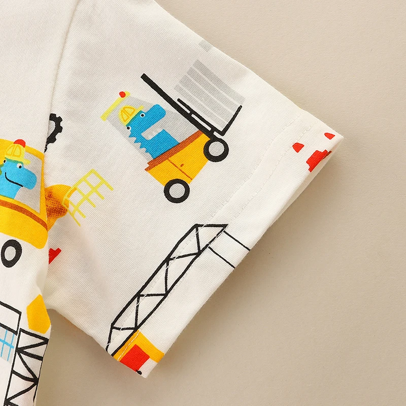 A set of short sleeved T-shirts for boys, knitted cotton summer cartoon excavator round neck baby T-shirt 2-7Y