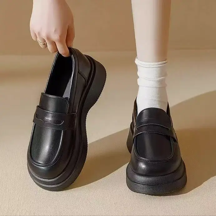 Retro Soft Bot Slip-On Casual Loers Britische JK Sle Spring 2025, Faion Single OES, runde Zehenpartie, mittlerer Absatz, PVC-Außensohle