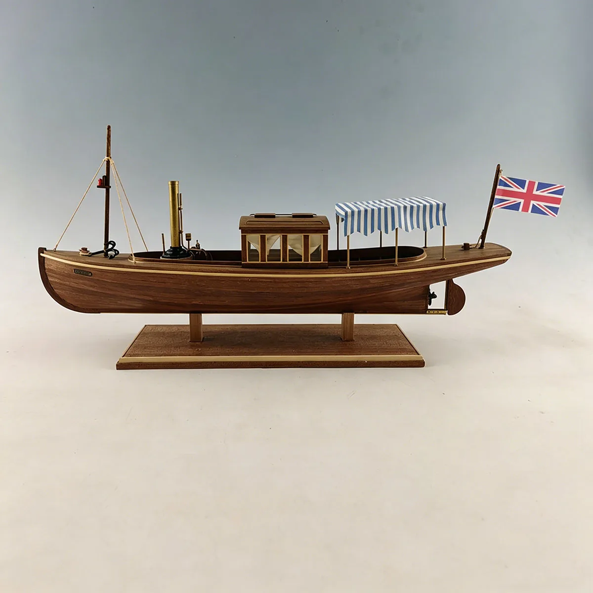 1/26 Scale Simulation Louise Steamship 45.5cm Wooden Structure Material Ships Static Model Kit Ship Toy Ornament