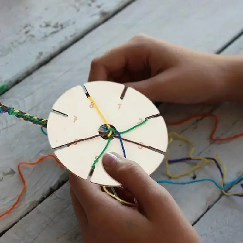 New Design Wooden Round Bracelet Knitting Kumihimo Disc Tray Braided Rope Knot Knitting Weaving Jewelry Desgin Board view 2