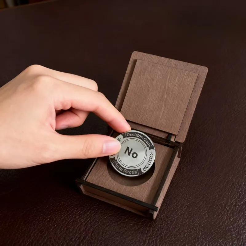 Creative Gift Decision Tool Decision Coin Creative Wooden Square Retro Solid Wood Gift Box Decision Desktop Ornament