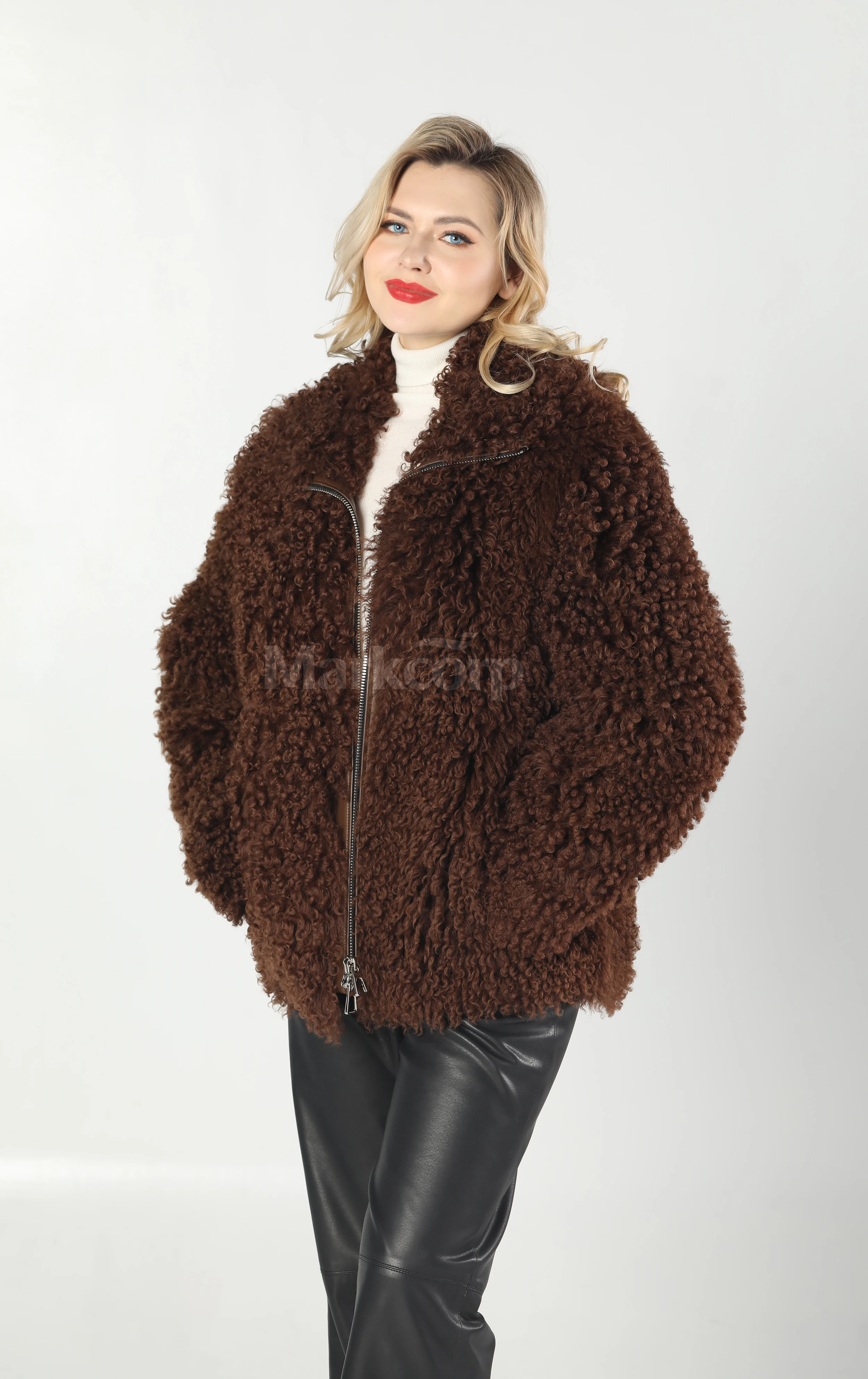 【Markcorp】تيجرادو فرو حقيقي عصري من الفرو العتيق