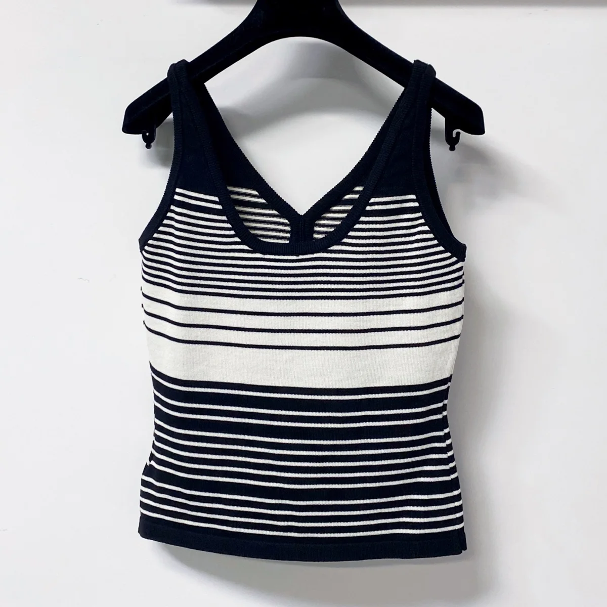High Quality Women Striped Knit Tank Top V Neck Half Placket Sleeveless Cami Vest lyt26723126
