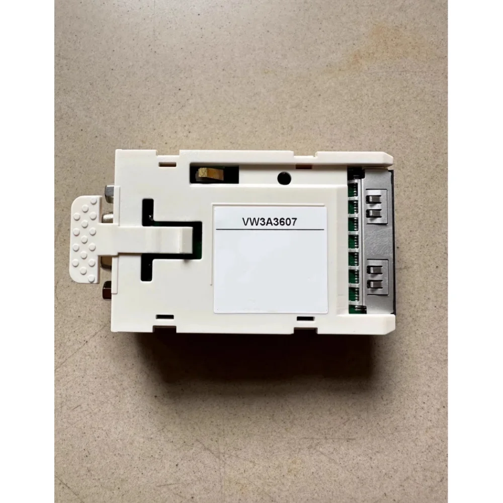 新品純正品　迅速発送　サーボドライブ　サーボモジュール　周波数変換器　vw3a3607　gv2me14　gv2me16　gv2me20