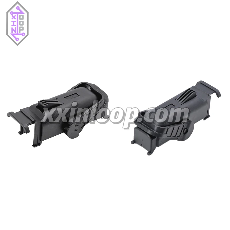 

1473247-1 81-позиционный герметичный рычаг в сборе для корпуса разъема MQS, черный PBT 90 ° Кабельный выход -40 ° от C до 120 ° C