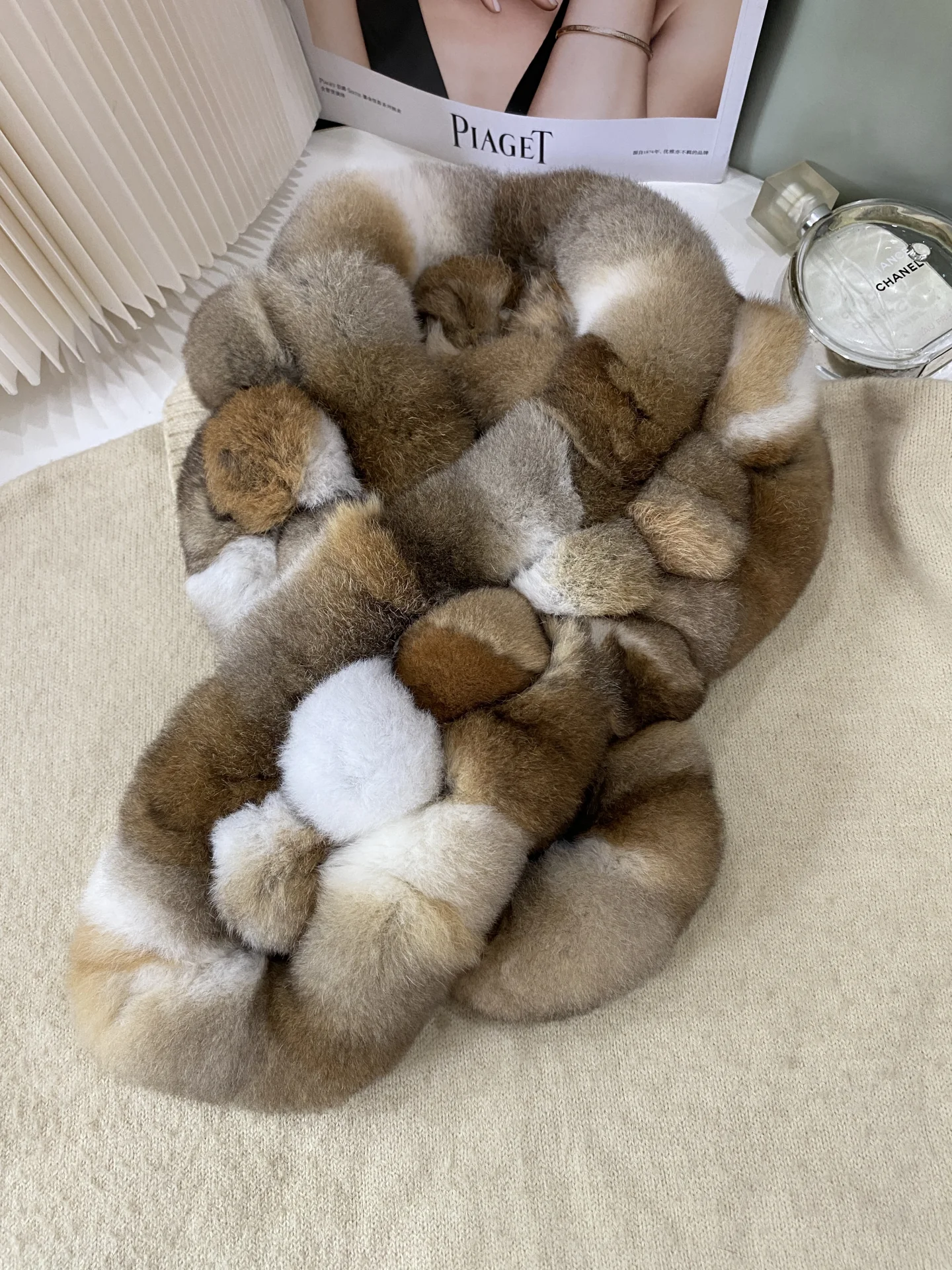 double-sided-thickened-winter-warm-rabbit-fur-scarf-neck-warmer-versatile-long-rectangular-shape-gradual-color-design-for-ladies