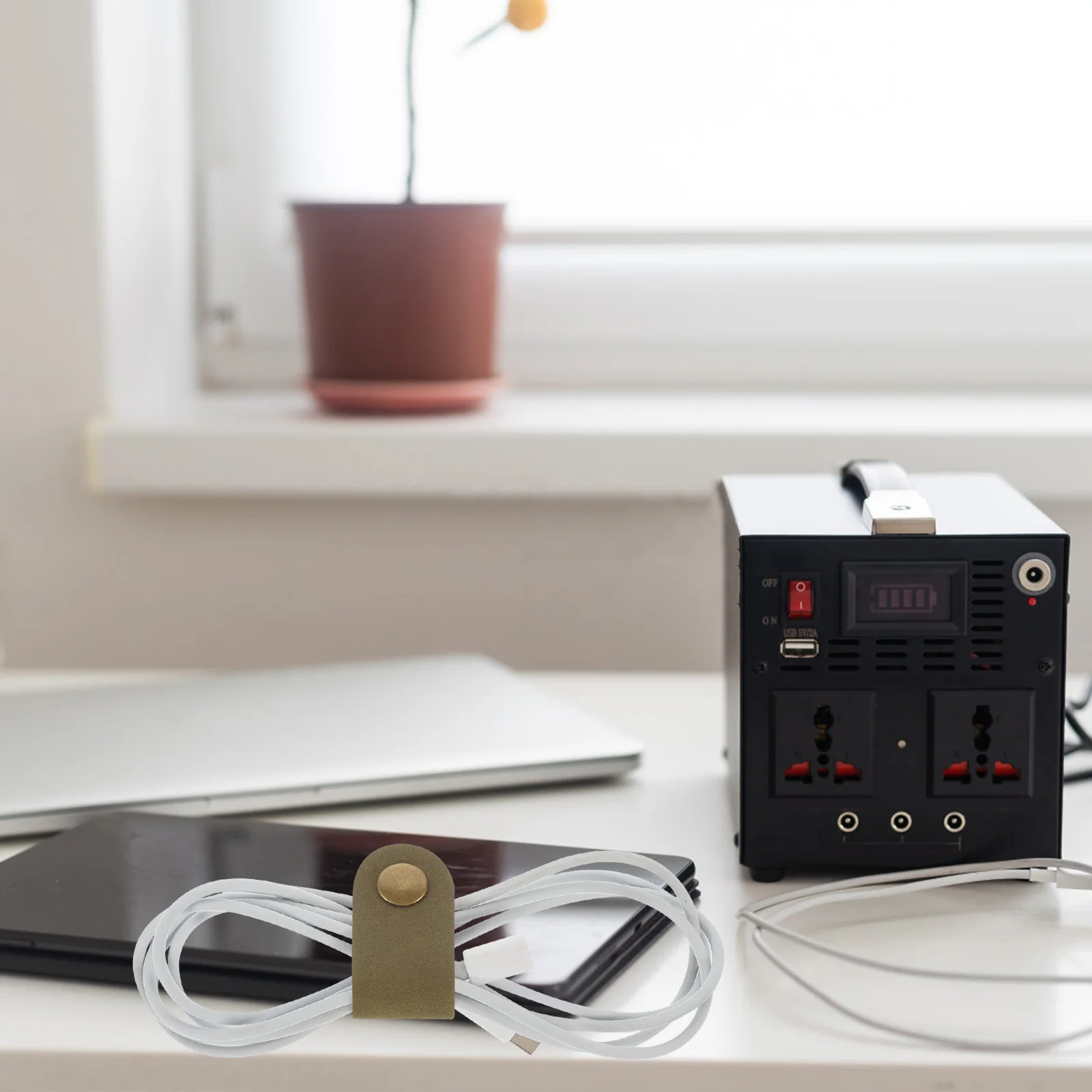 

5Pcs Cord Organizer Durable Cable Wraps Cowhide Material USB Earphone Cord Fixing Straps Portable Tidy Storage