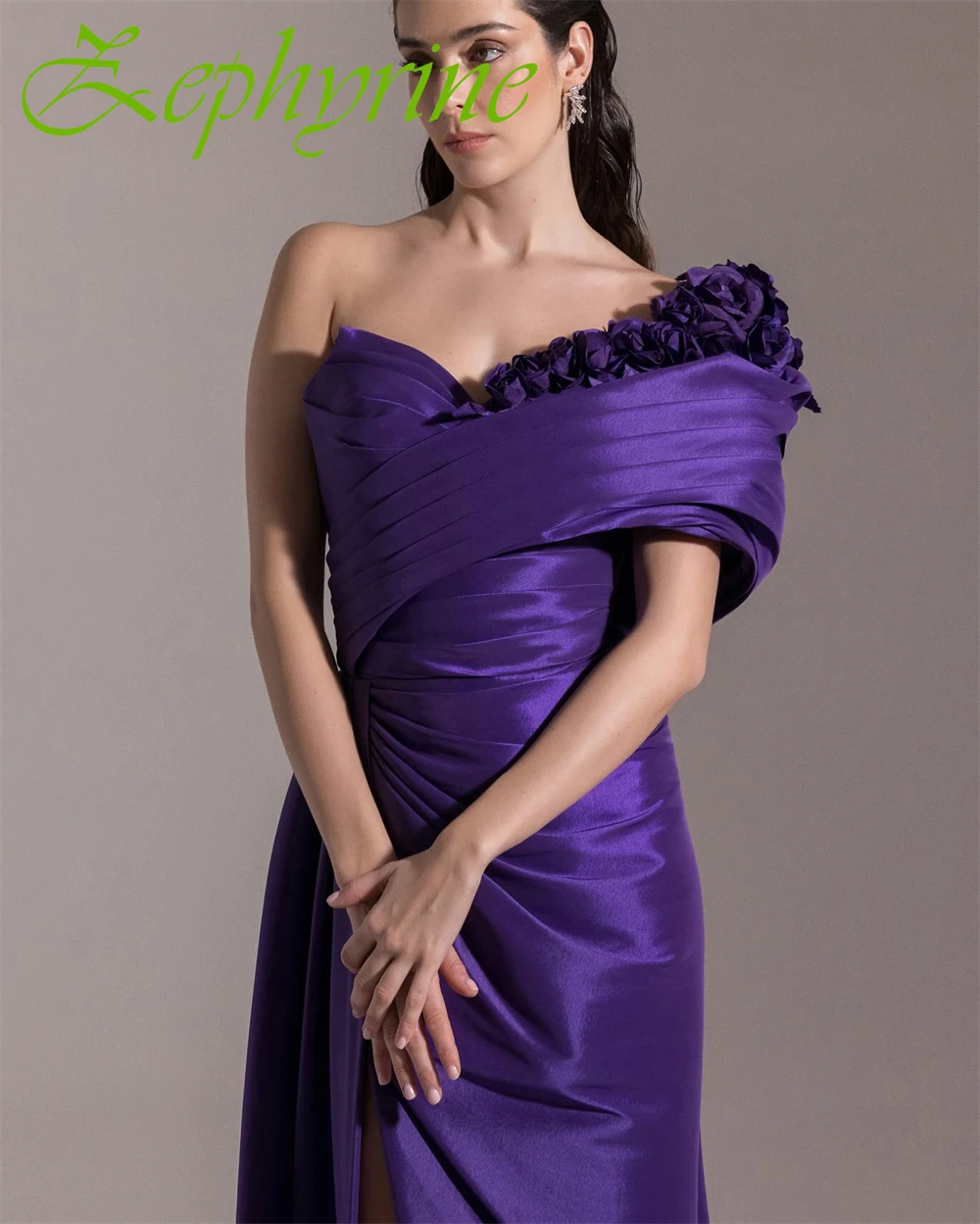 Op maat gemaakte elegante satijnen strapless avondjurk Prachtige a-lijn galajurken Hoge kwaliteit speciale bloemen gelegenheidsjurken