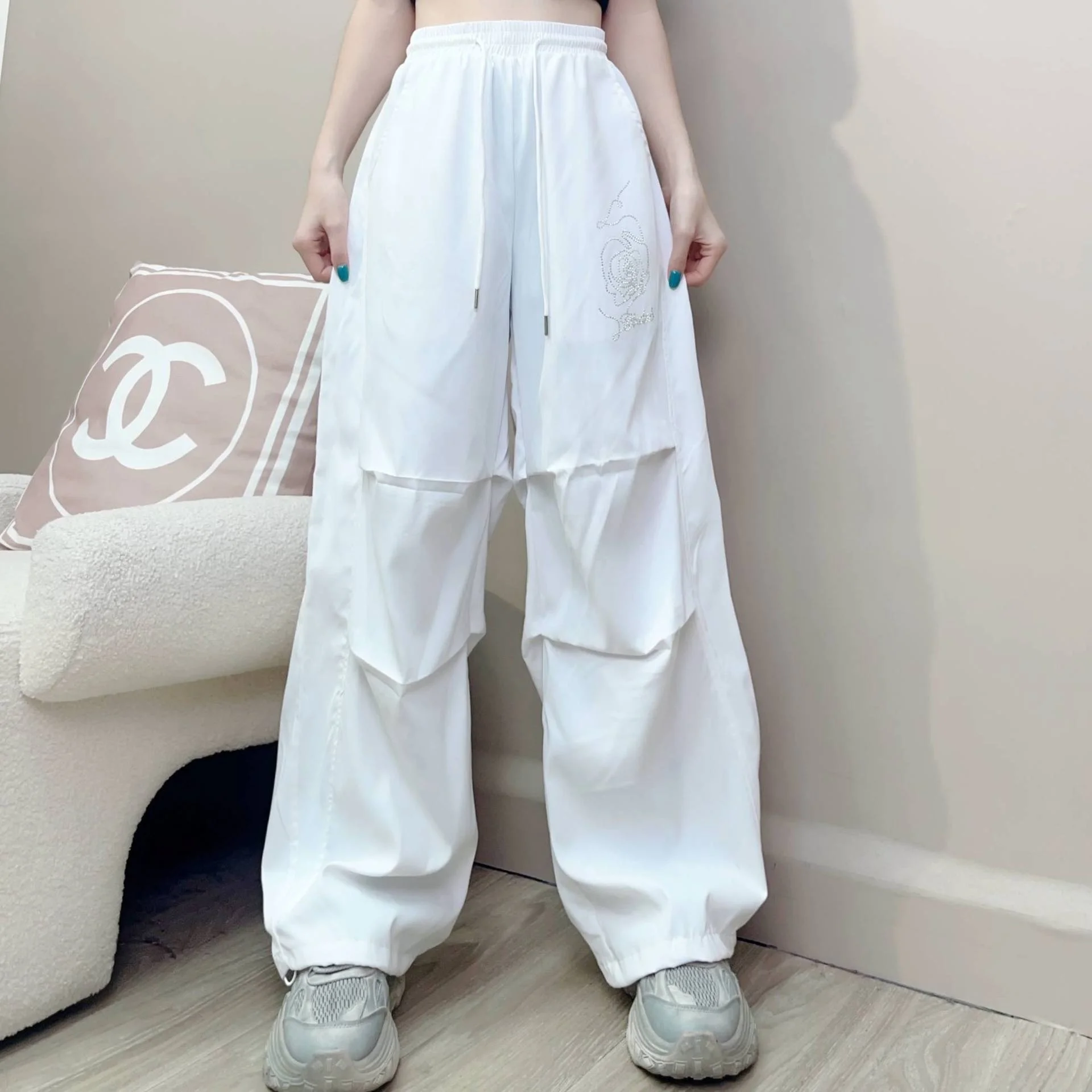 Picture 5: Trendy Dopamine Style Wide Leg Pants for Women's Square Dance Elastic Waist Multiple Pockets Sports Leisure Pants