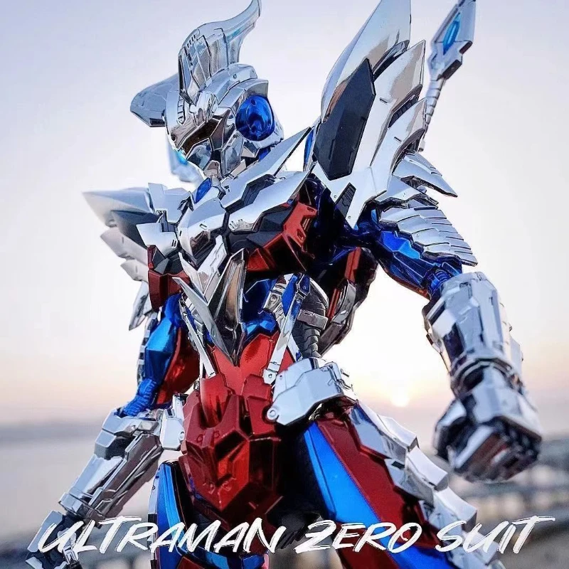 In stock Ultraman Zero Darkness multi-jointed movable ultimate assembly Mecha Gold Shining Zero toy movable figure