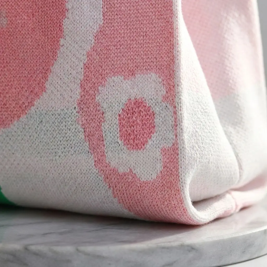 Ästhetische Bonbonfarbene Gestrickte Knotentasche, Weiche Niedliche Blumen-Herz-Muster Mini-Schulterhandtasche – Detail 5