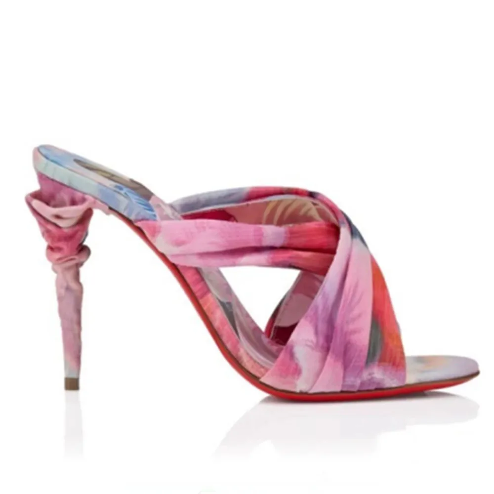 Sommerliche High Heels mit Schnürung für Damen, geeignet für Modenschauen, Hochzeiten und große Damensandalen.