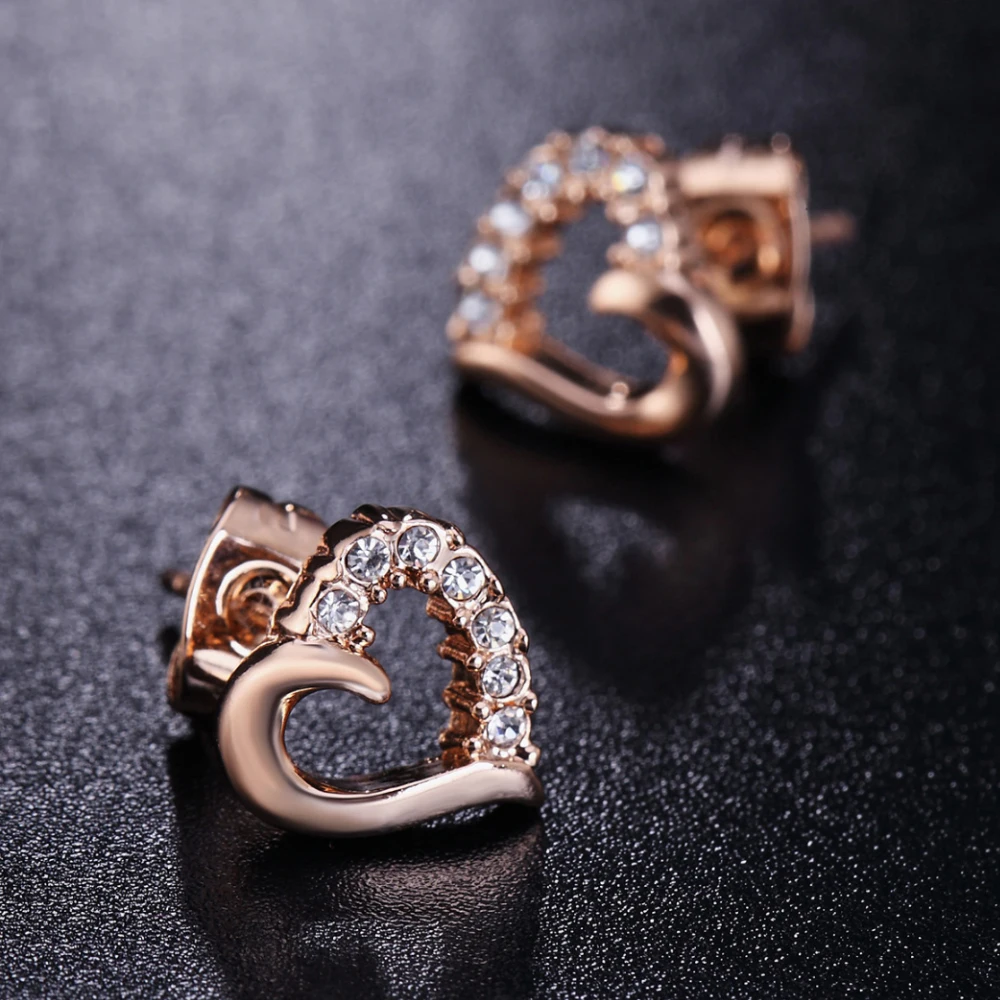 Cute Love Heart Stud Earrings for Women Hollow Crystal Zircon Rose Gold Color Ear Accessories Jewelry Valentines Gifts E327