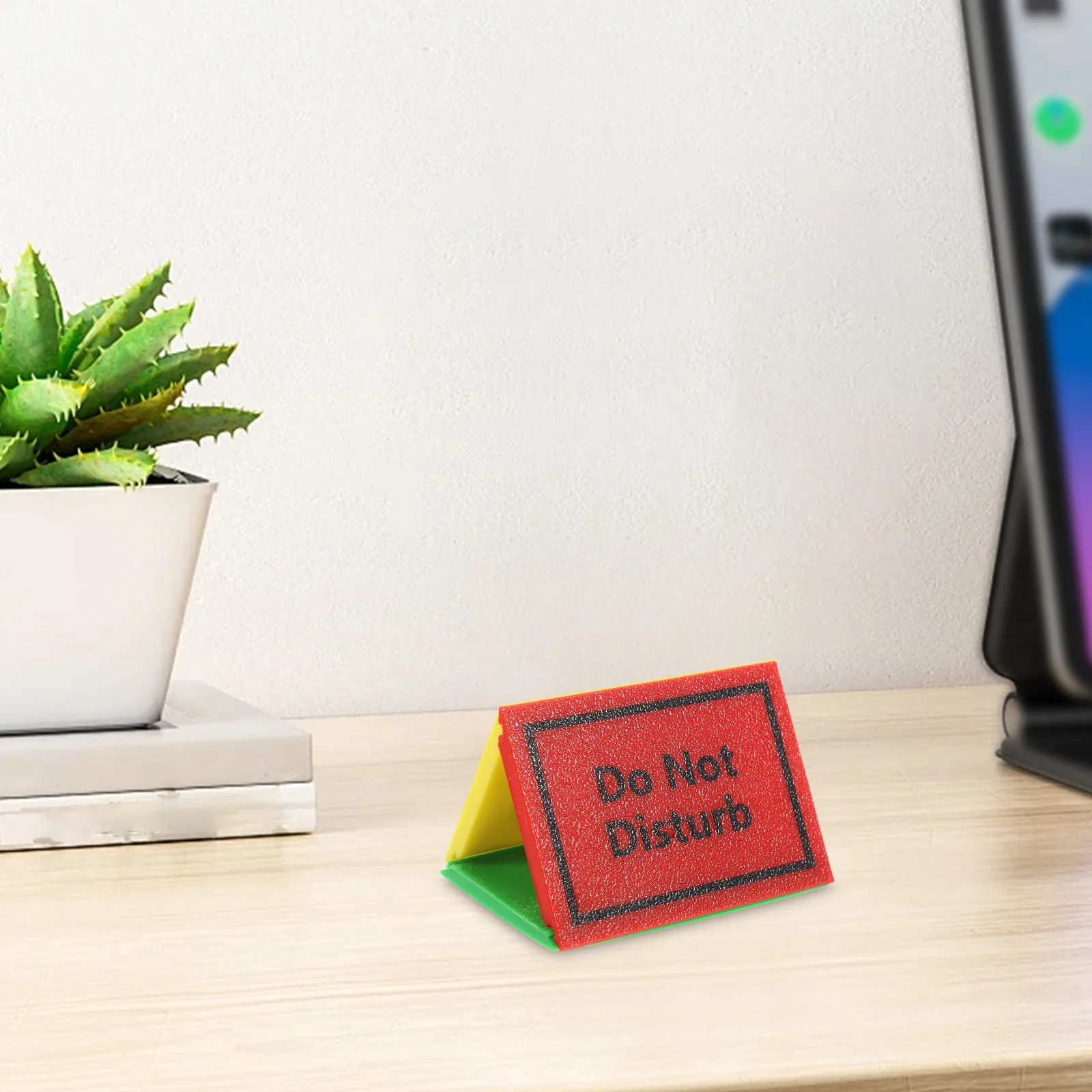 

Compact Triangle Desk Sign Block Detachable Desktop Indicator for Office Meeting Room Do Not Disturb Come in Status Colored