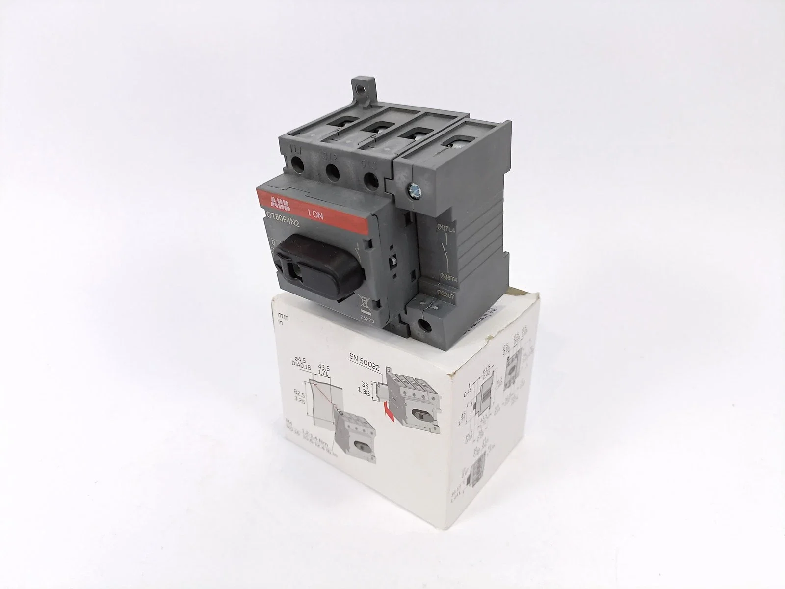 10136398 OT80F4N2 1SCA105413R1001 switch disconnector