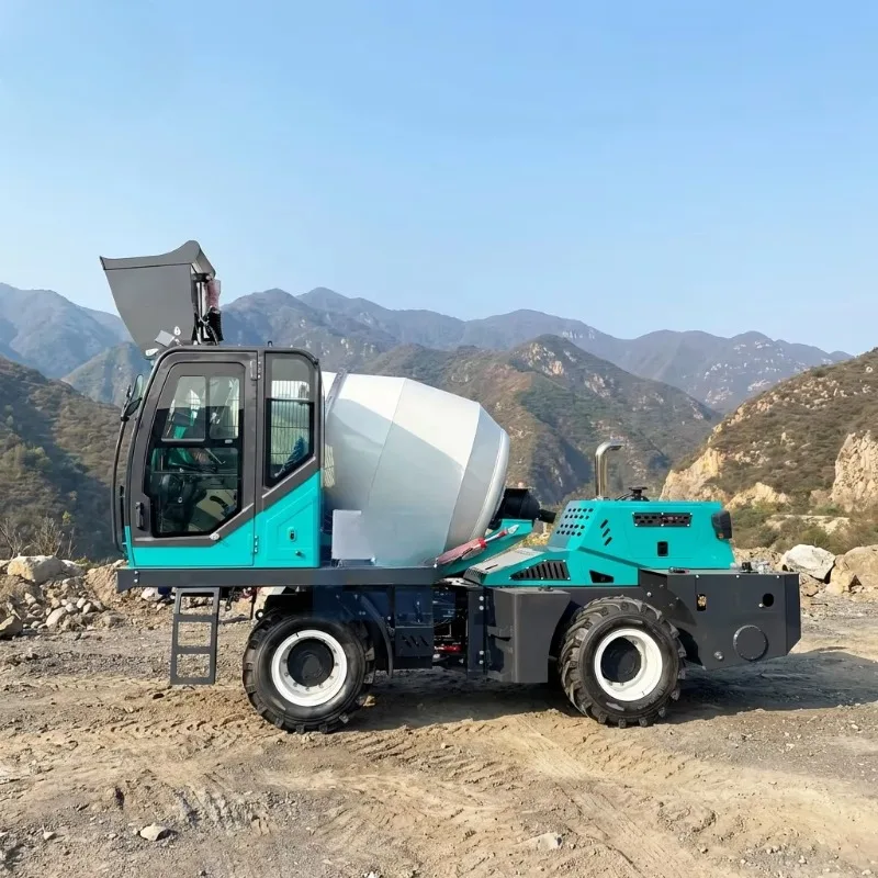 Camion malaxeur à béton autochargeur de 3,5 m³ - Équipement de construction mobile articulé