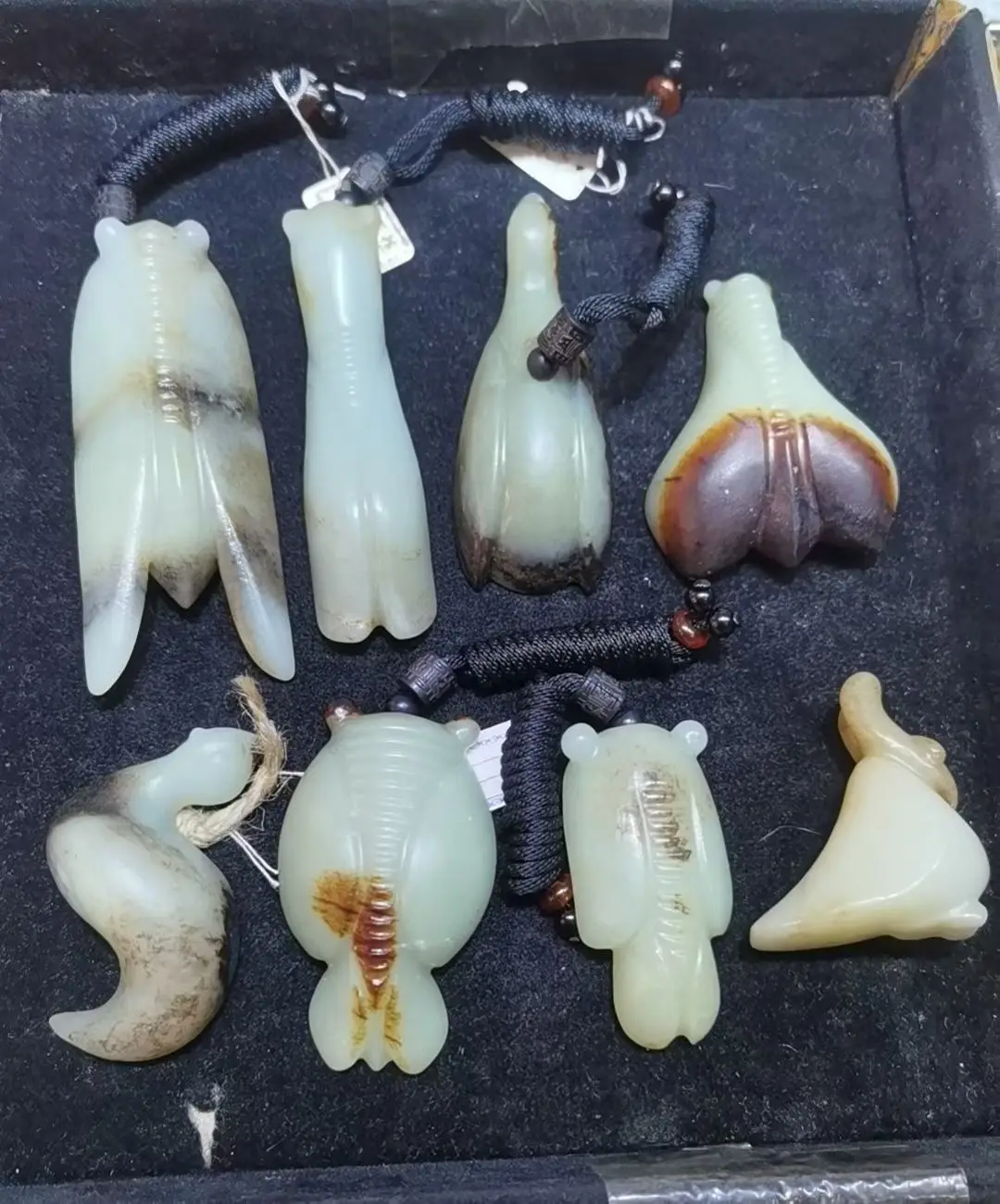 1 قطعة الكنز الصينية خمر Hetian القديمة اليشم أنواع مختلفة من الزيز عناصر اليد الصلاة نحت تميمة Timestown