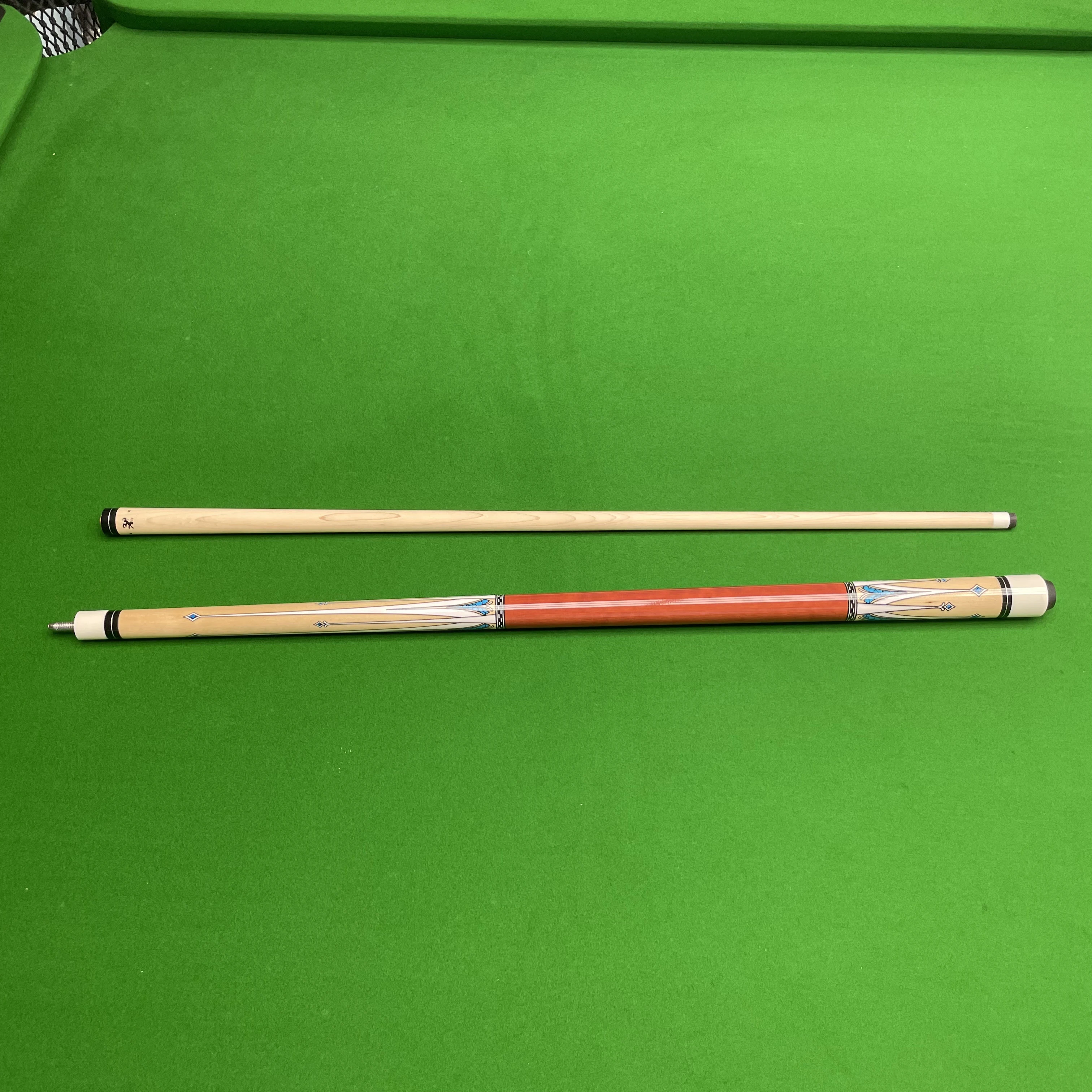 High Quality Maple Pool Cue 13mm Tip Unique Red Design Durable and Stable  Ideal for 9 Ball and Carom Billiards