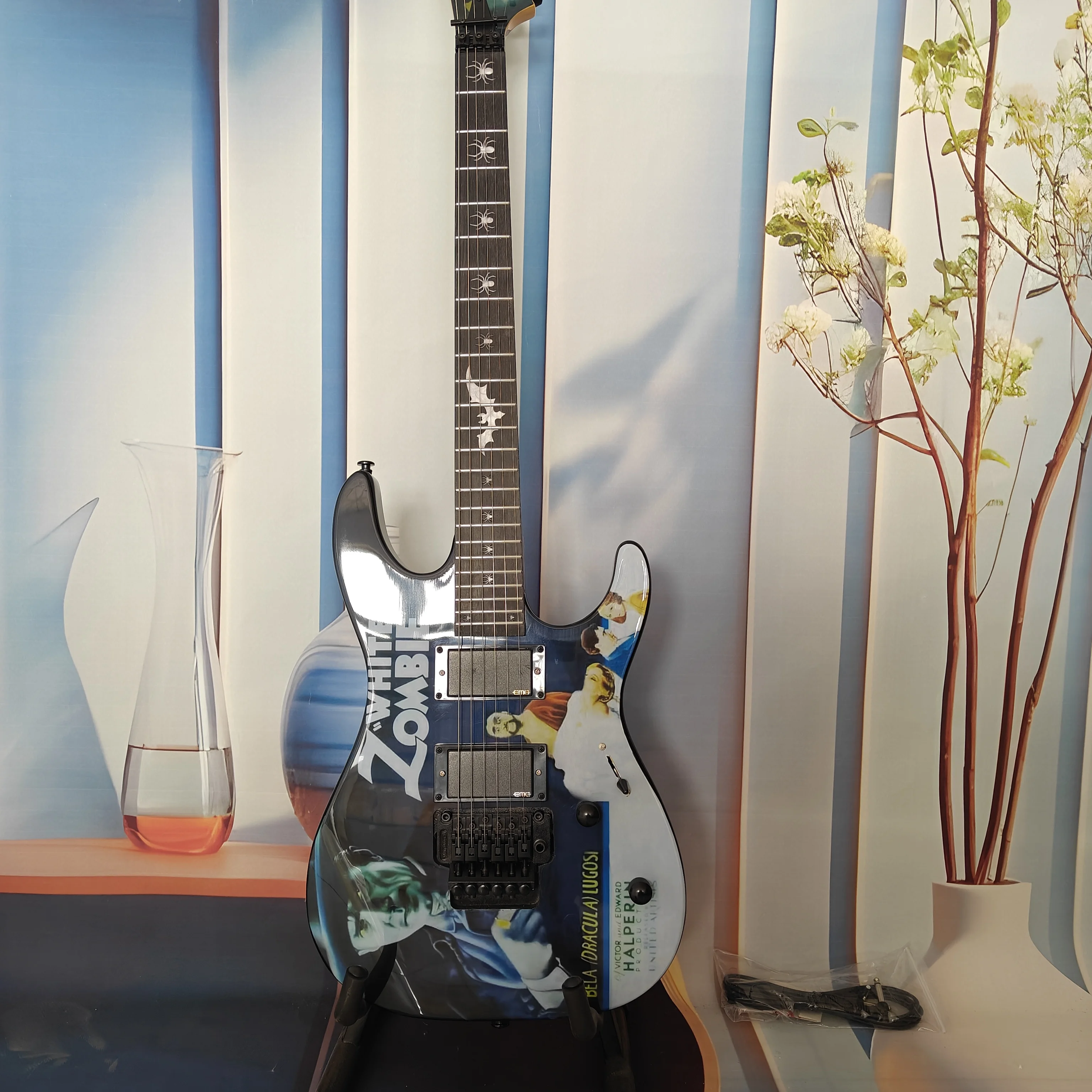 Limited edition patterned double-cut electric guitar with spider inlay fretboard, active pickups, personalized electric guitar, rock style, right-hand play, 24 frets 6 strings