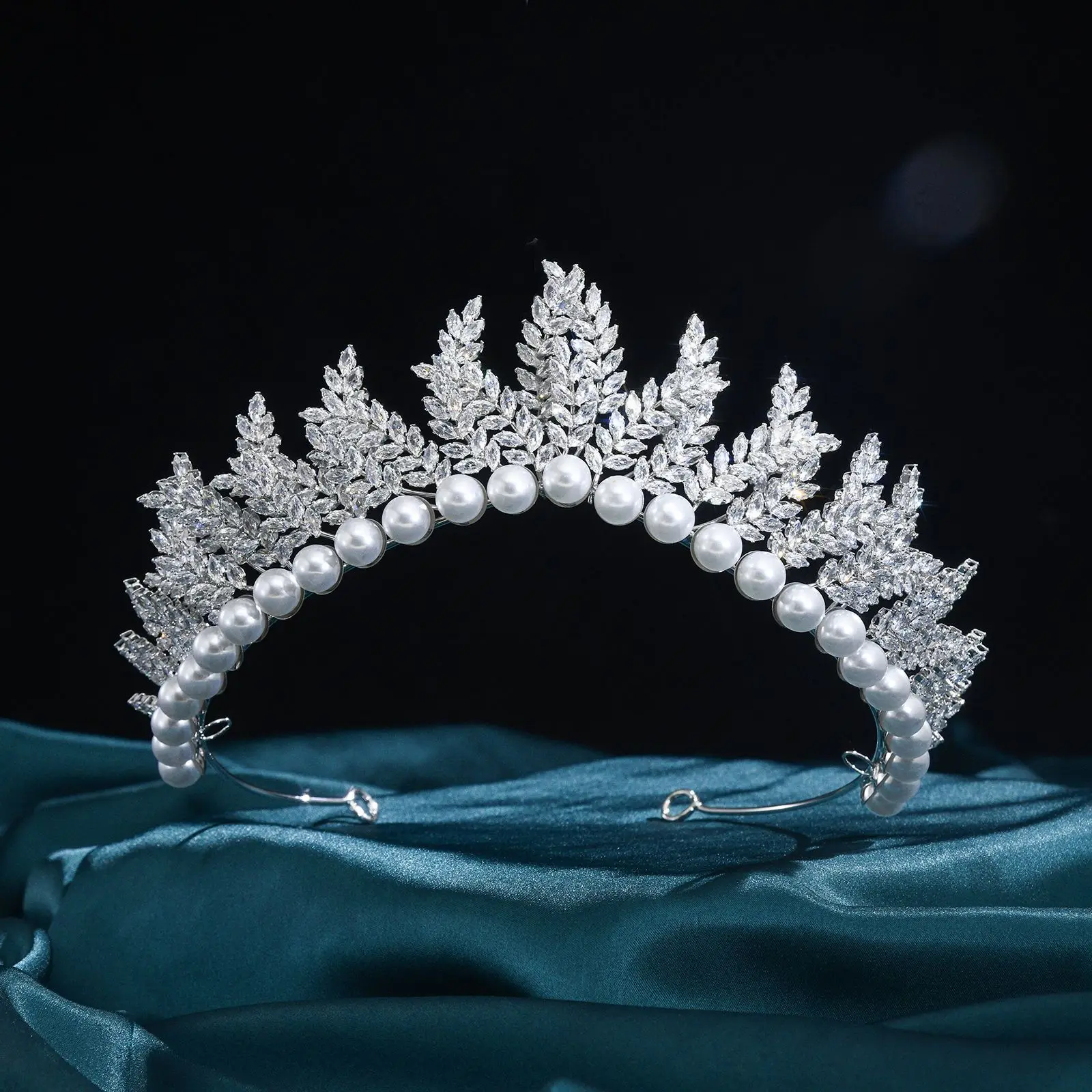 Pearl Zircon Crown Leaf Design Wedding Catwalk Joker Jewelry Wholesale Bride Crown 266116
