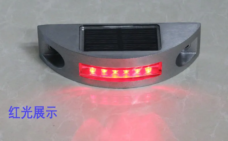Half Moon Waterproof LED Solar Powered Road Stud Light for Driveways Garden Courtyard 2V /100mA Single Crystal Silicon