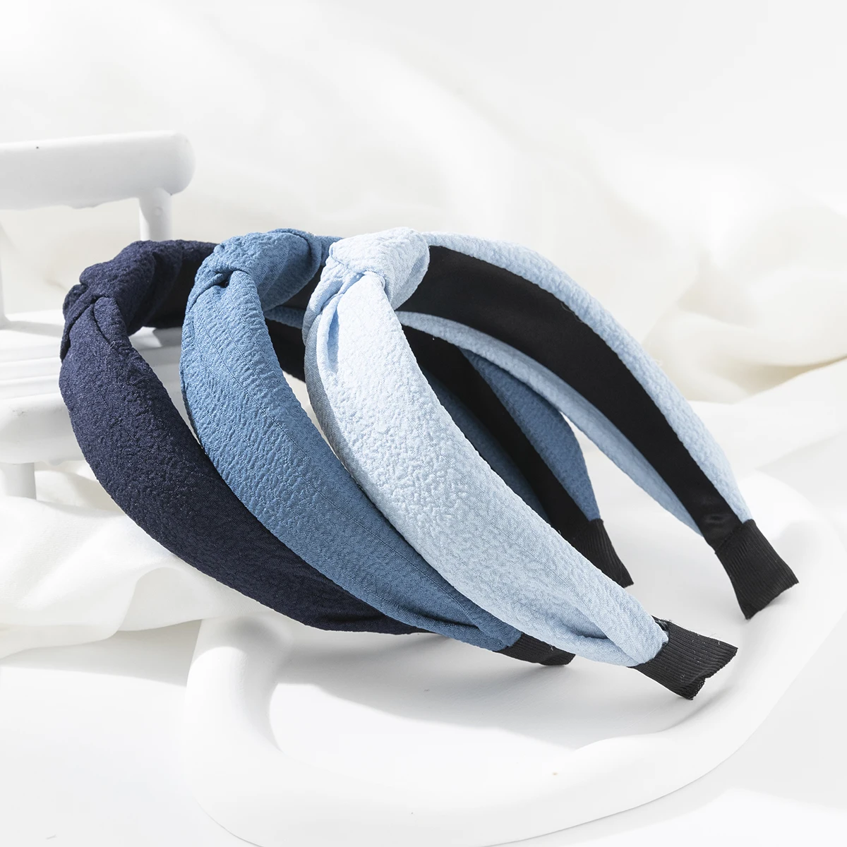 3PCS Blue Fabric Knot Hairband Women Hundreds of Solid Colours Stretch Wide Crimp Hair Headband Four Seasons Fashion Blue Tricol