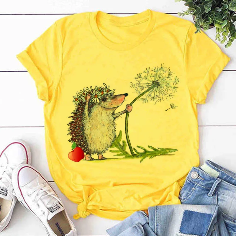 Kawaii T Shirts Women Hedgehog yellow Tops Female T-shirt 90s Tshirt Summer Tee White Y2k T-shirts Round Neck Femme T Shirt