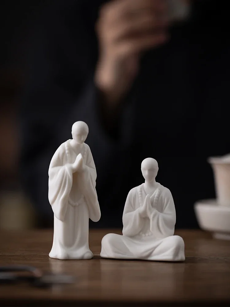 Creative white porcelain figure ornaments, Chinese-style phaseless little monks, living room tea table , tea pet accessories