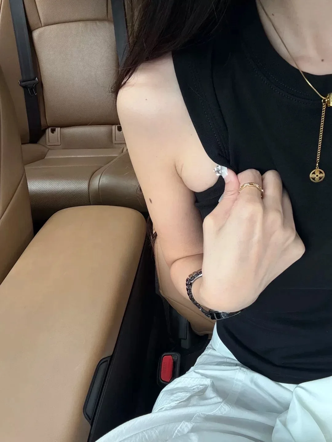 Women's round Neck Sleeveless Tank Top 95 Cotton Summer Base Layer Clothing Inner Wear Outer Wear Slim Fit Cover up Top